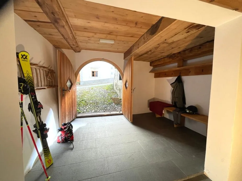 Sogno di casa in Engadina con storia, charme e grande potenziale – foto 11 di 12