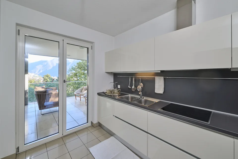 IN CONDOMINIO DI PRESTIGIO A DUE PASSI DAL CENTRO