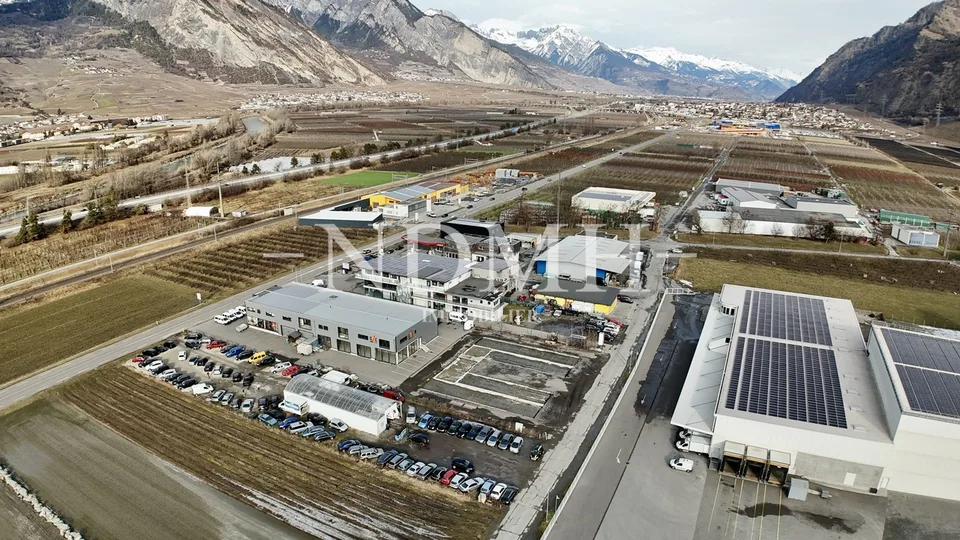 Parcelle exceptionnelle avec projet commercial autorisé