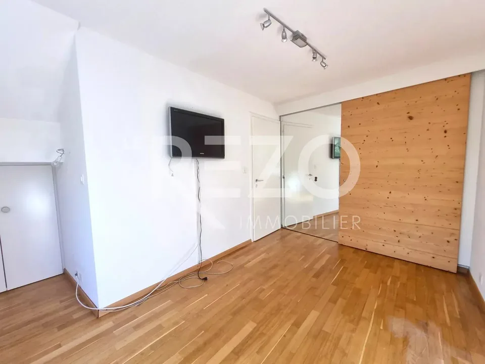 Architekturvilla mit Swimmingpool und Sauna - Vollständig – Foto 13 von 19