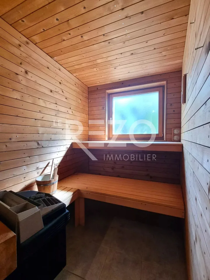 Architekturvilla mit Swimmingpool und Sauna - Vollständig – Foto 12 von 19