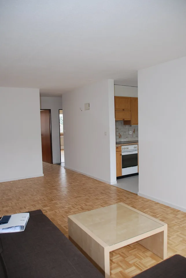 Renovierte 3,5-Zimmer-Wohnung mit Balkon in Cornaux – Foto 6 von 20