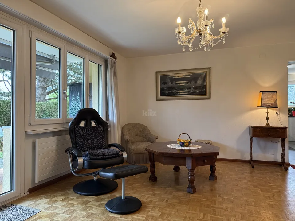 Schönes Apartment mit überdachter Terrasse und Garten