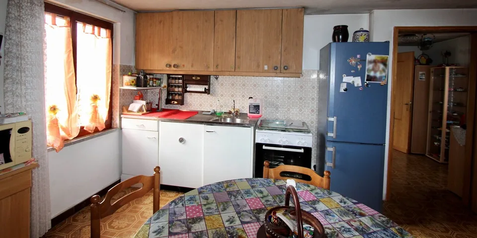 Vendesi casa unifamiliare di 3 piani nelle Centovalli