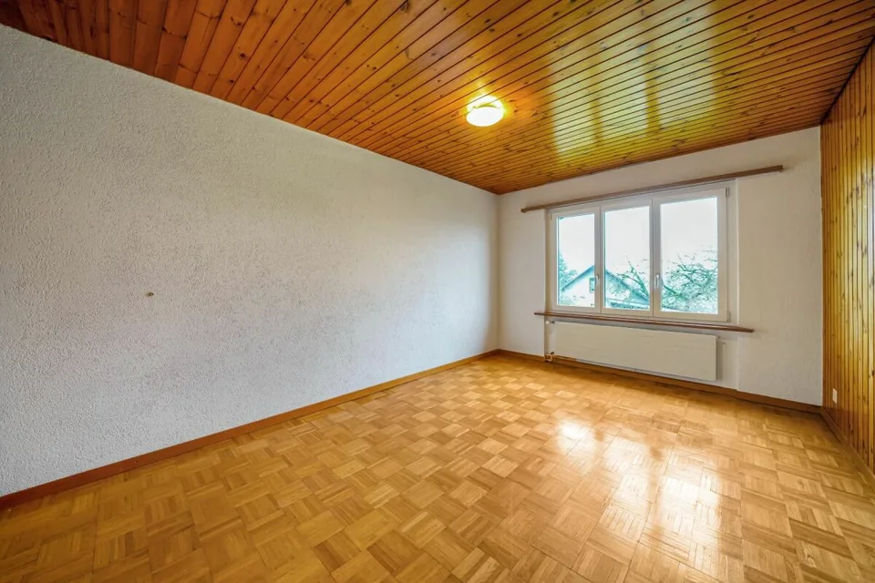 Vollvermietetes Mehrfamilienhaus mit 4 Wohnungen, 5.4% Bruttorendite