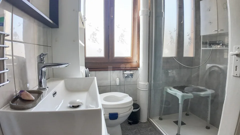 Charmanter Haus mit 3 Wohnungen in der Nähe des Zentrums