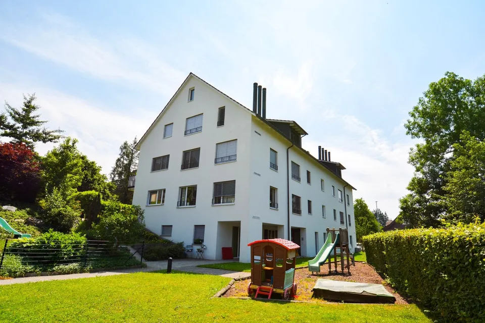 Lichtdurchflutete 4.5 Zimmer-Maisonettewohnung mit Galerie und viel Raum
