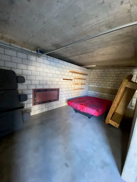 Ampio e luminoso appartamento di 4,5 locali con balcone e 2 garage comunicanti – foto 13 di 16