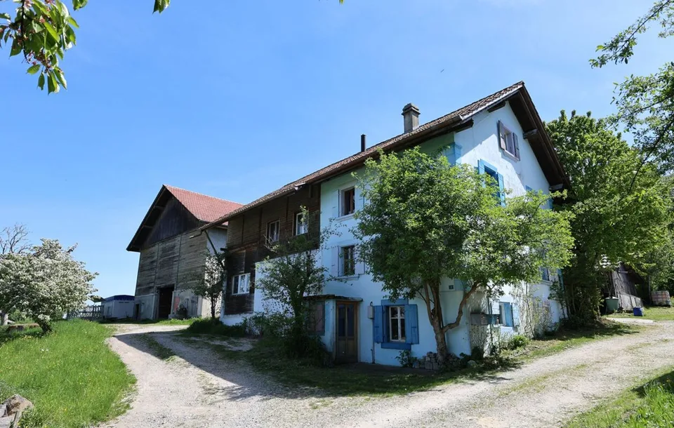En exclusivité - Maison de charme de 7.5 pièces avec parcelle de 2'000 m2