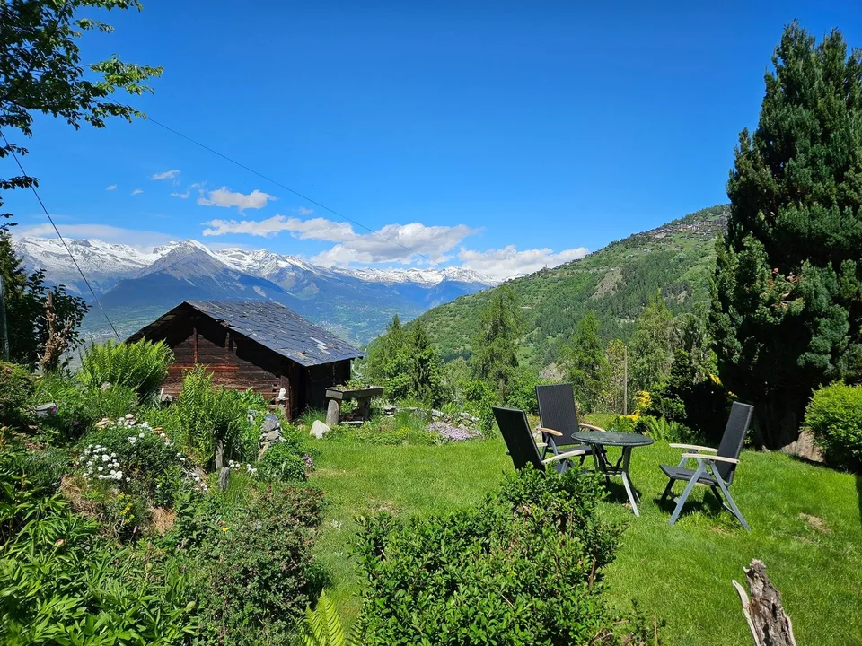 Chalet with independent apartment, in the heart of wild nature