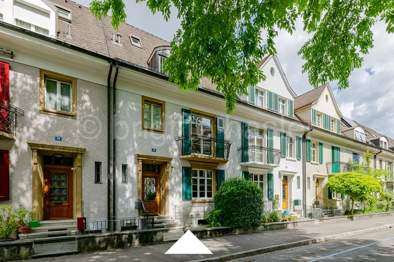 8-Zimmer-Stadthaus an beliebter Wohnlage im Bachletten-Quartier