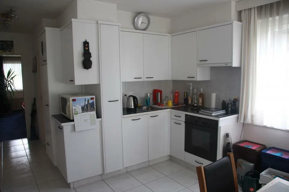 Ampio appartamento di 3,5 locali di 98 m2 + 2 balconi di 24 m2 totali traversante e sul lato sud dell'edificio – foto 9 di 13