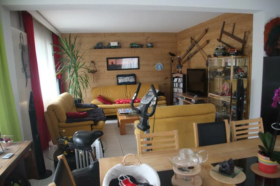 Ampio appartamento di 3,5 locali di 98 m2 + 2 balconi di 24 m2 totali traversante e sul lato sud dell'edificio – foto 7 di 13