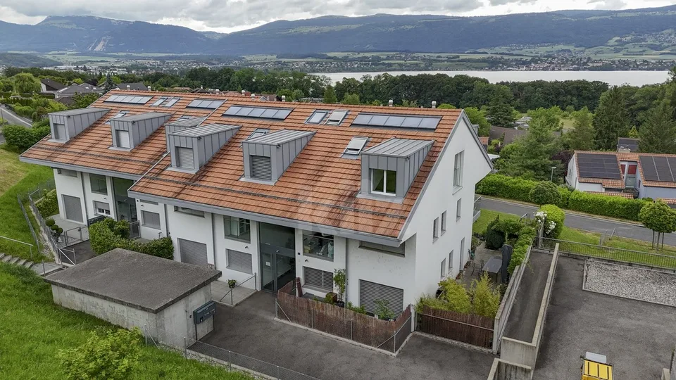 Zweigeschossige Wohnung mit Seeblick in der Nähe von Yverdon – Foto 12 von 13