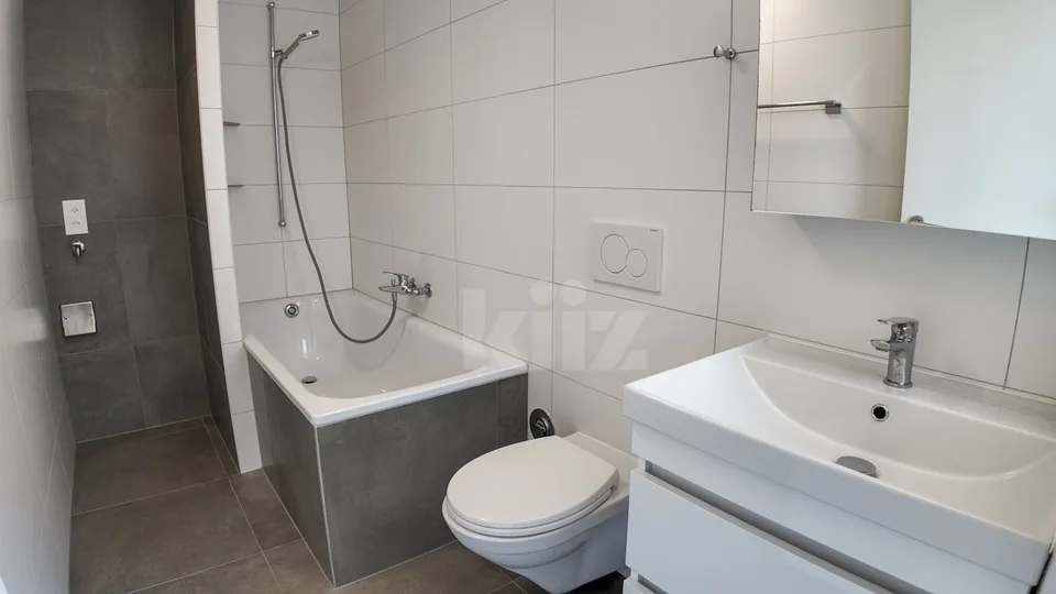Zweigeschossige Wohnung mit Seeblick in der Nähe von Yverdon – Foto 8 von 13