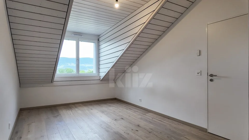 Zweigeschossige Wohnung mit Seeblick in der Nähe von Yverdon – Foto 6 von 13