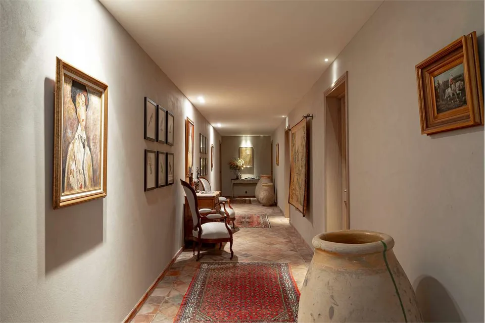 SPLENDIDO CASALE PROVENZALE CON VISTA PANORAMICA. – foto 13 di 13