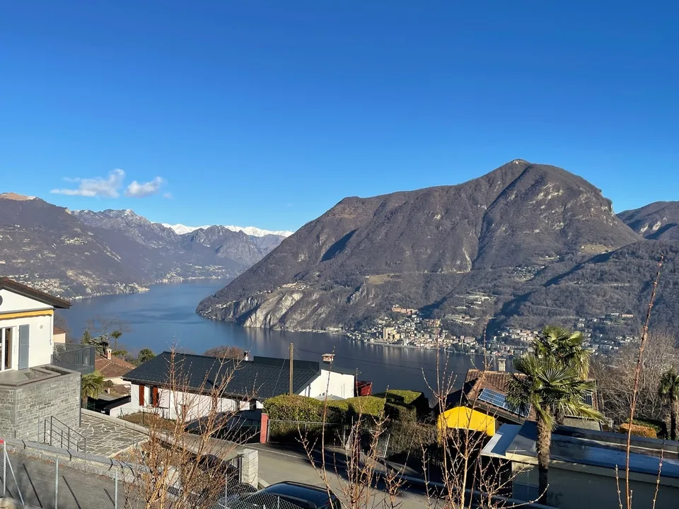 VILLA BIFAMILIARE IN POSIZIONE DOMINANTE CON MAGNIFICA VISTA – foto 10 di 10