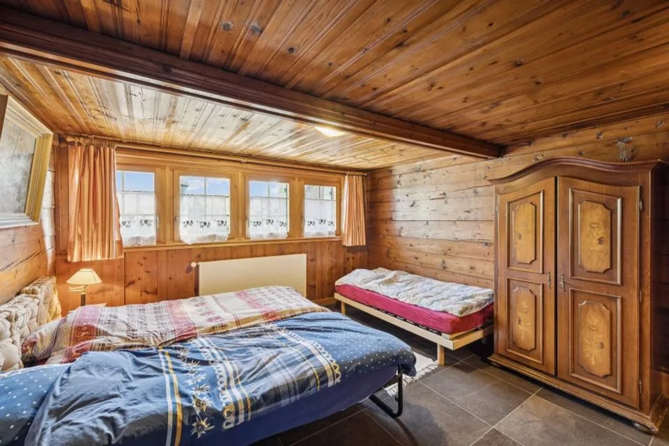 Chalet with two authentic apartments