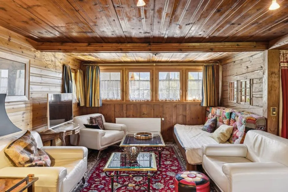 Chalet with two authentic apartments