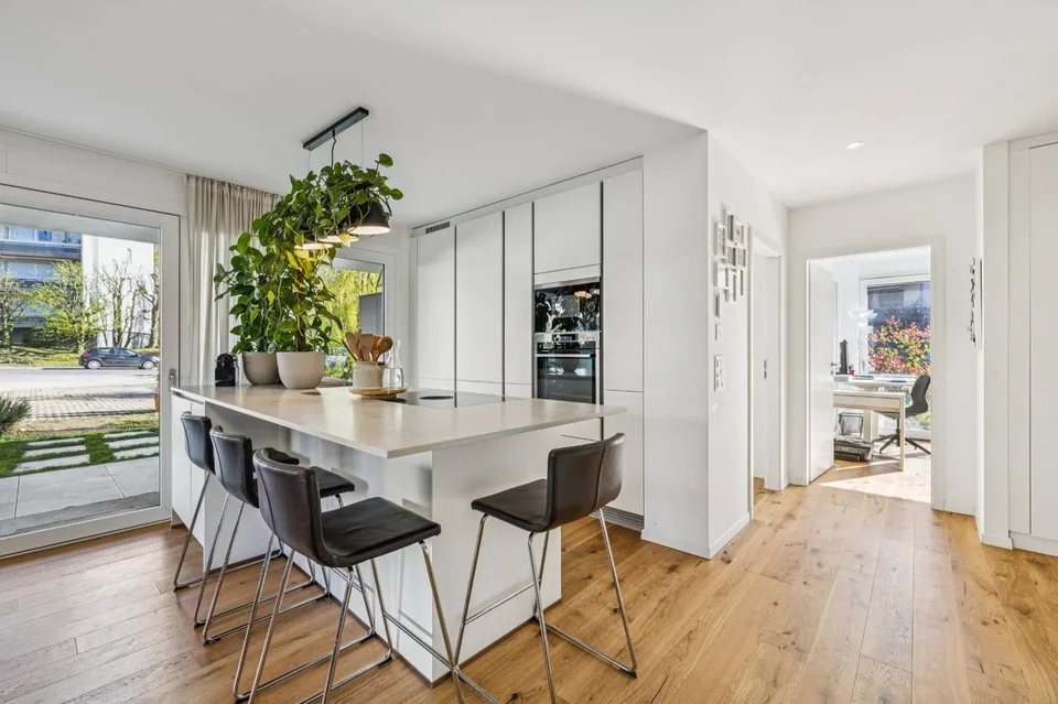 Magnifique 4.5 pièces avec vaste terrasse et jardin privatif à Ecublen