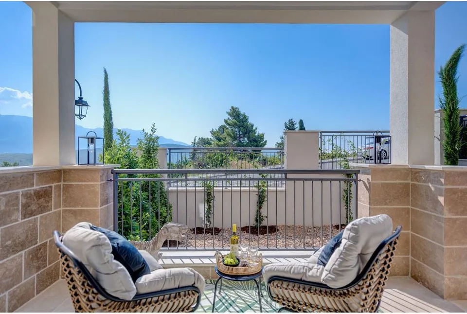 MONTENEGRO - MAGNIFIQUE APPARTEMENT DE LUXE A LUSTICA BAY AU SUD DE LA CÔTE ADRIATIQUE