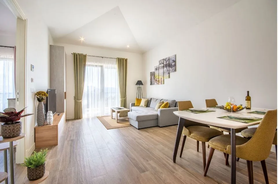 MONTENEGRO - PRÄCHTIGES LUXUSAPARTMENT IN LUSTICA BAY AN DER SÜDKÜSTE DER ADRIATIK