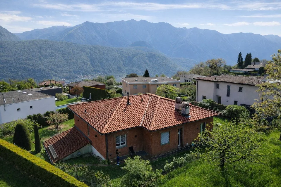 Prächtige Villa in Carona mit Aussicht, Garten und Terrasse – Foto 23 von 27