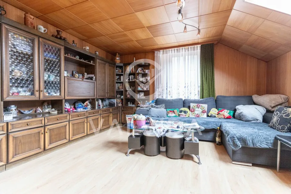 Stilvolle 4.5-Zimmer-Dachwohnung an zentraler Toplage – Foto 9 von 15