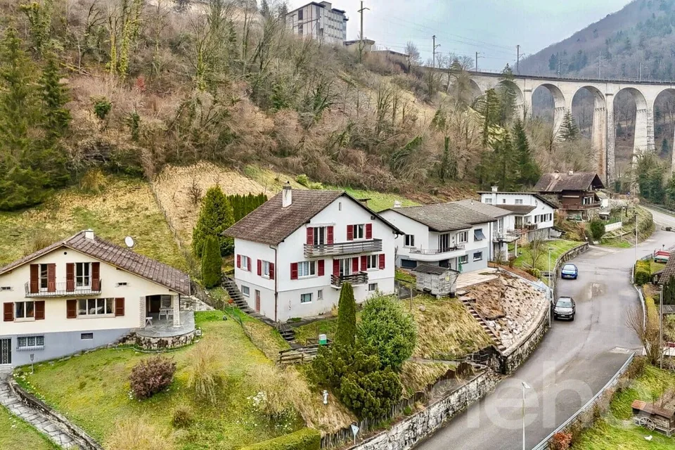 Schönes Haus in St-Ursanne ? 3 separate Wohnungen – Foto 11 von 13