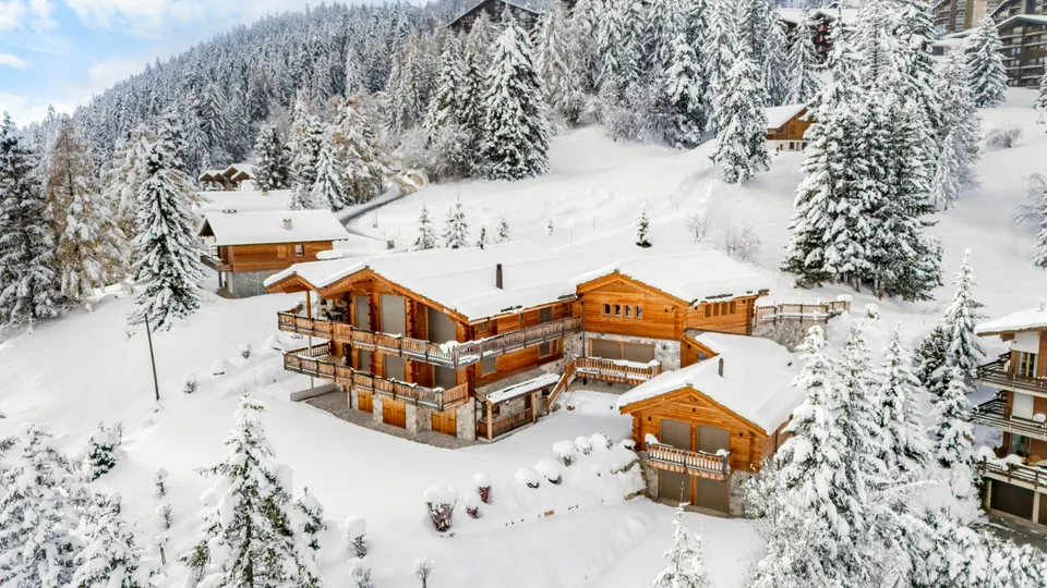 Spacieux chalet haut de gamme au coeur d'Anzère