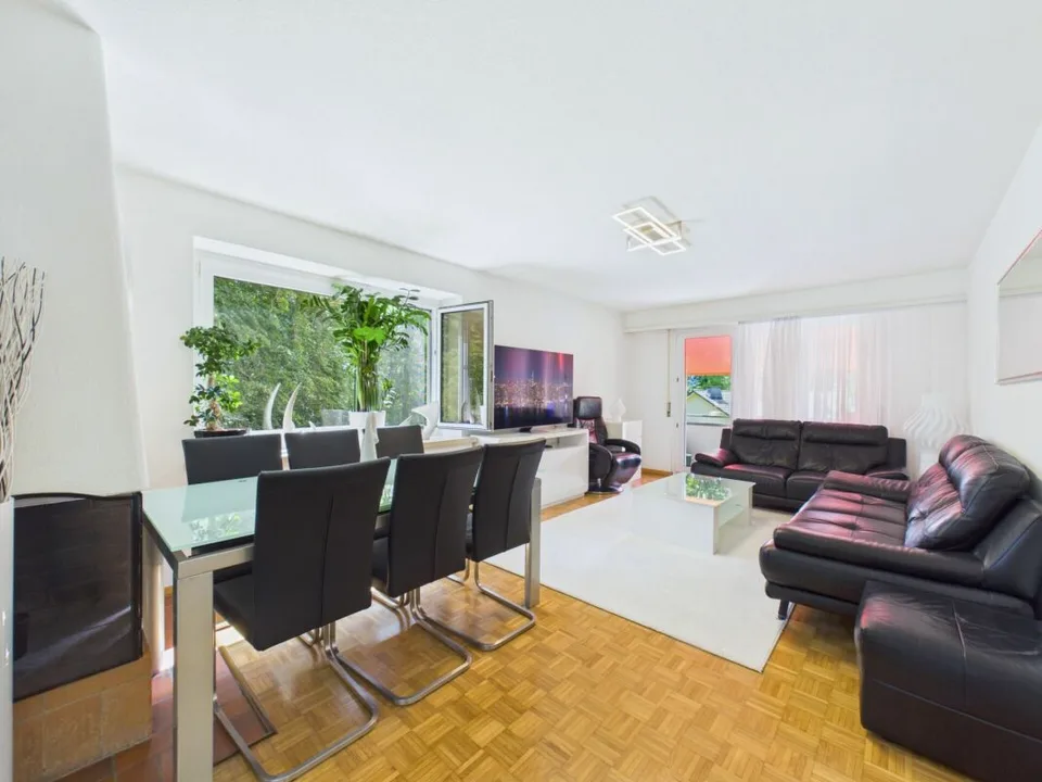 Attraktive 4.5 Zimmer Wohnung im 2.OG