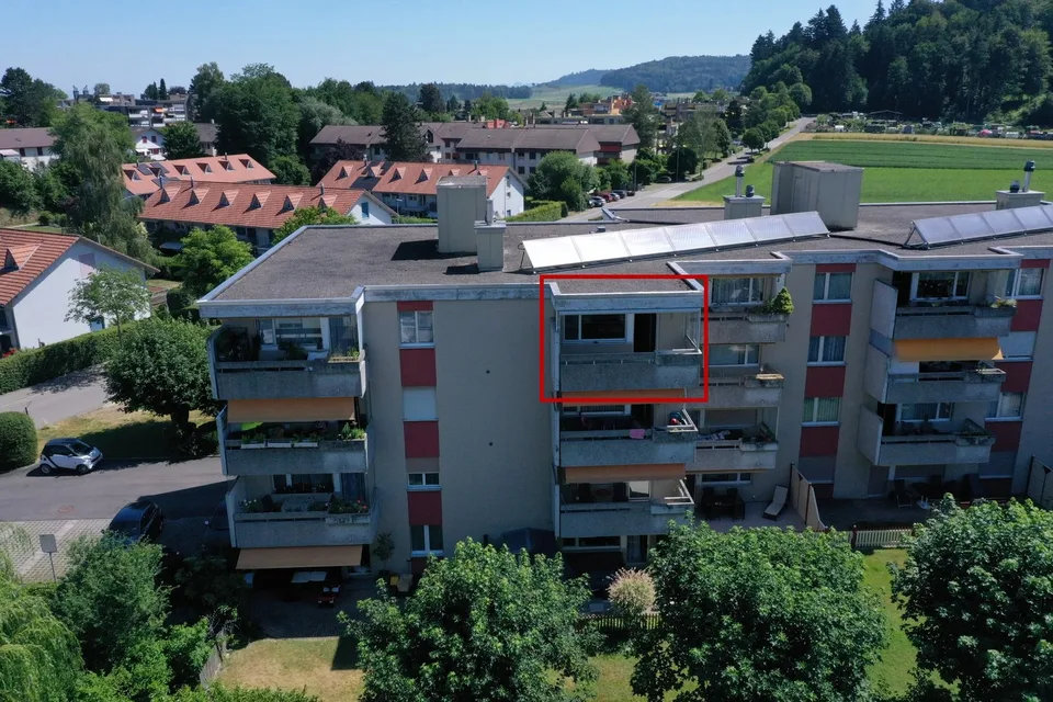 Gepflegte, praktische 3.5-Zimmer - Wohnung inkl. Einstellhallenplatz