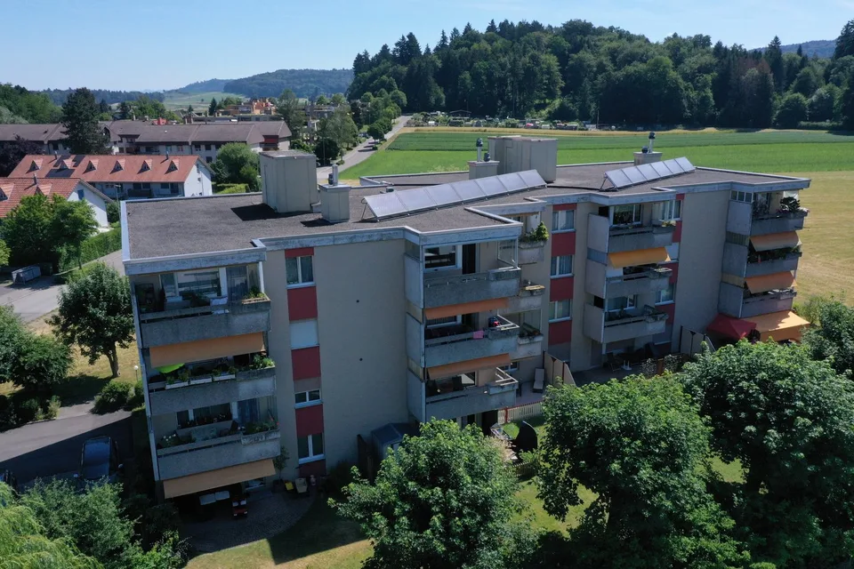 Gepflegte, praktische 3.5-Zimmer - Wohnung inkl. Einstellhallenplatz
