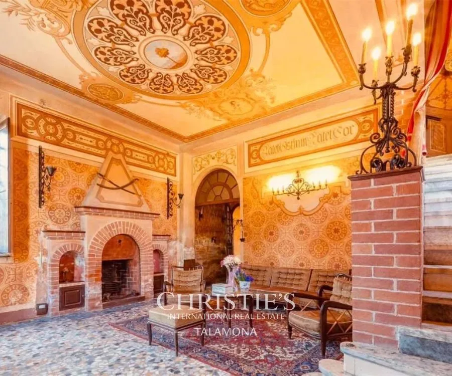 Historisches Schloss mit 17 Zimmern in Cavallirio