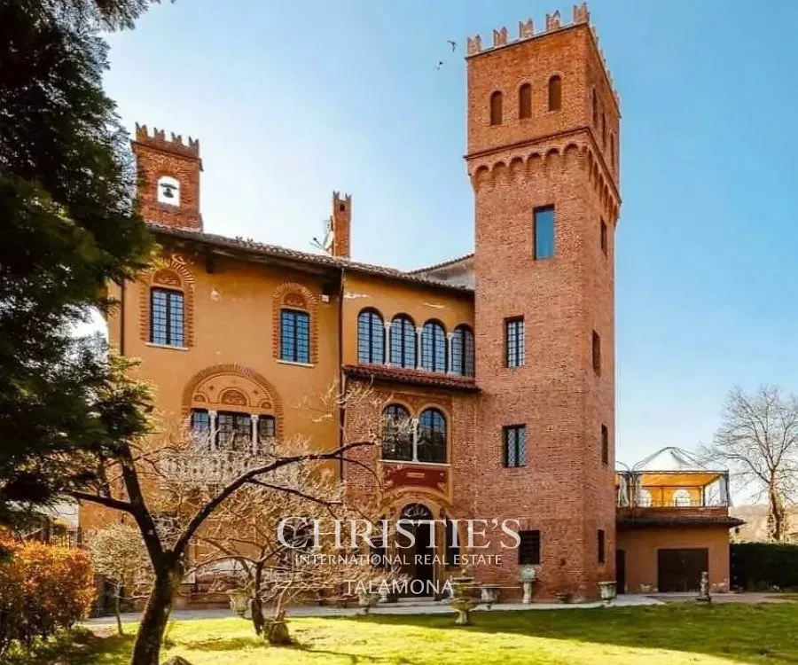 Historisches Schloss mit 17 Zimmern in Cavallirio