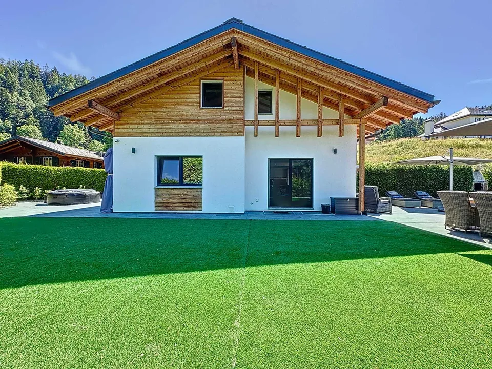Casa affascinante di 322 m2 ristrutturata