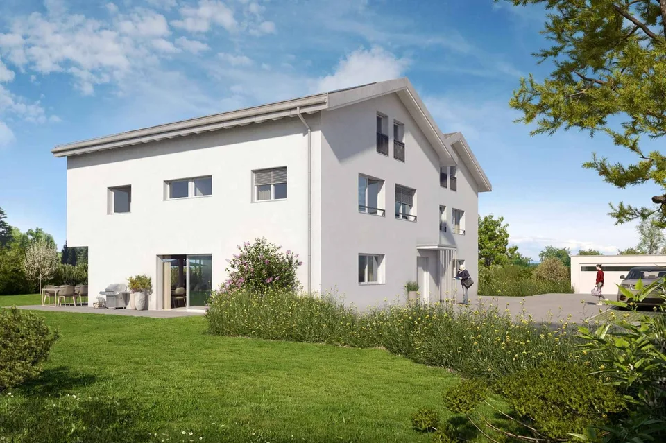 Large semi-detached house available quickly