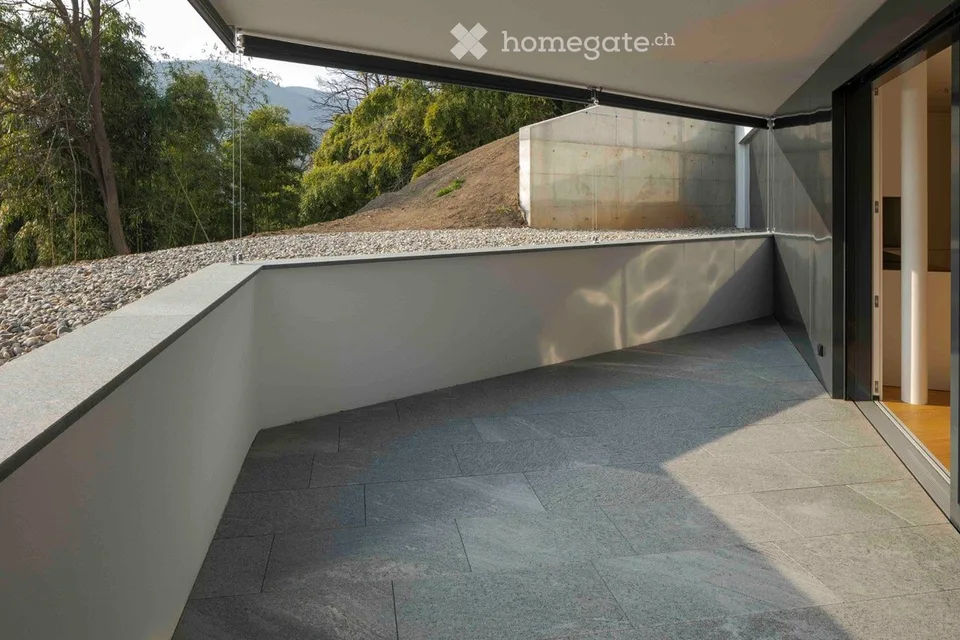 SUBINGRESSO: Splendido e moderno 2.5 / 3 locali con vista