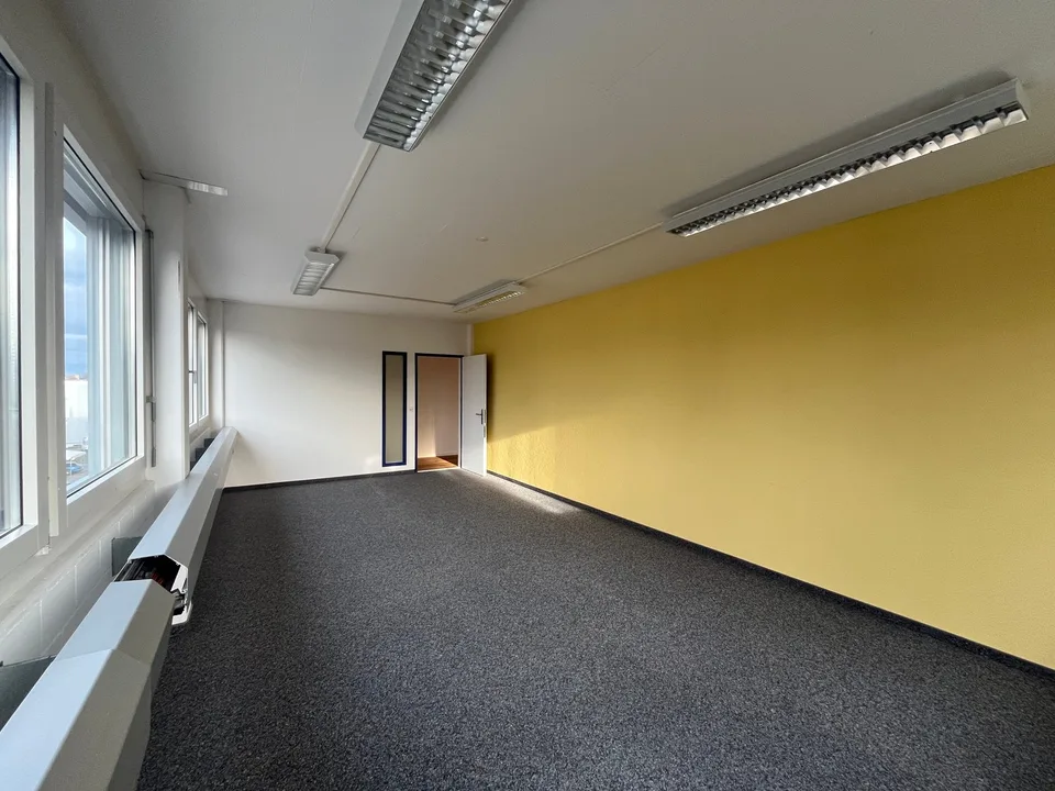 Uffici in affitto al 3° piano di una proprietà commerciale – foto 12 di 30