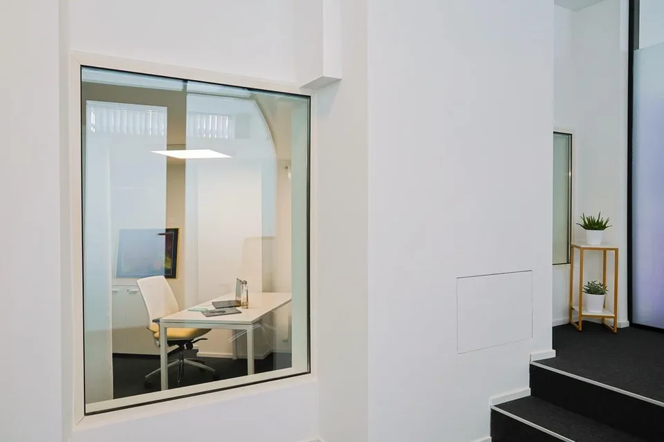 Opportunité exceptionnelle de location de bureaux avec vitrines à Montreux !