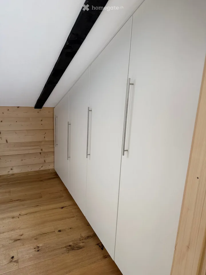 Charmant appartement de 2,5 pièces à Ausserbinn – fraîchement rénové