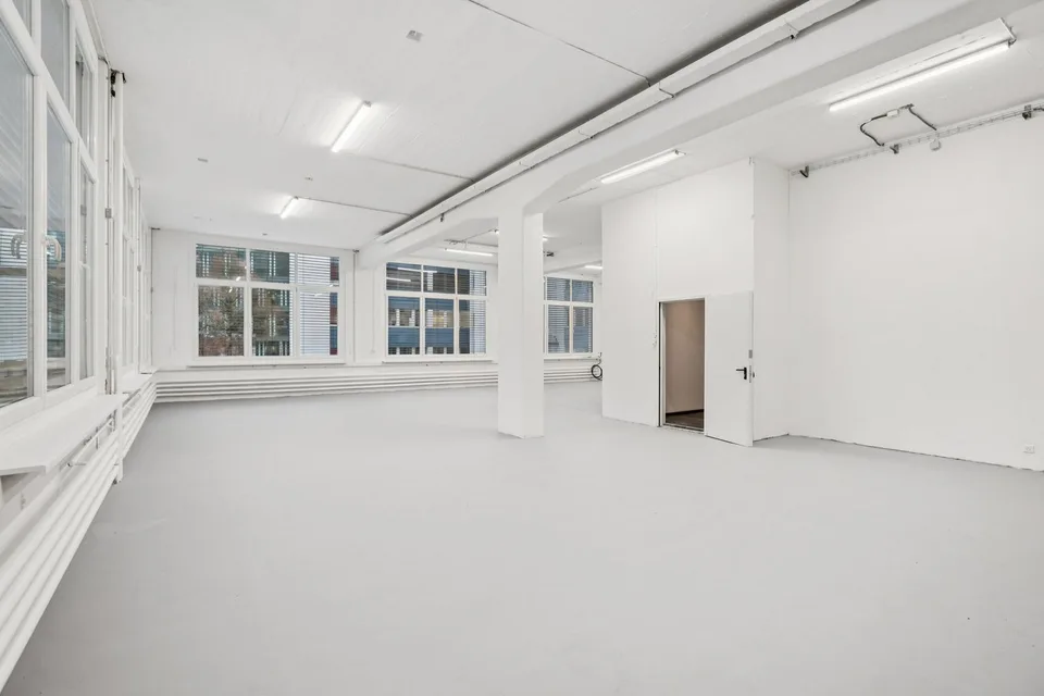 Gewerbeflächen mit 4 Meter hohen Räumen