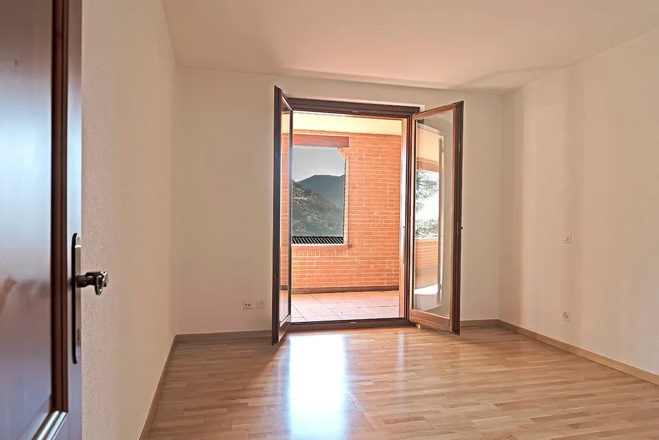 Rovello Residence - Splendid 3.5 rooms with lake view