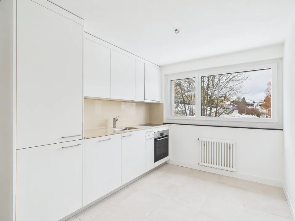 Grosszügige 4.5-Zimmer-Wohnung mit Balkon in ruhiger Lage in Speicher