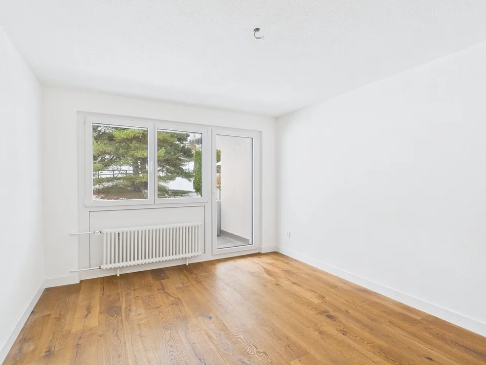 Grosszügige 4.5-Zimmer-Wohnung mit Balkon in ruhiger Lage in Speicher