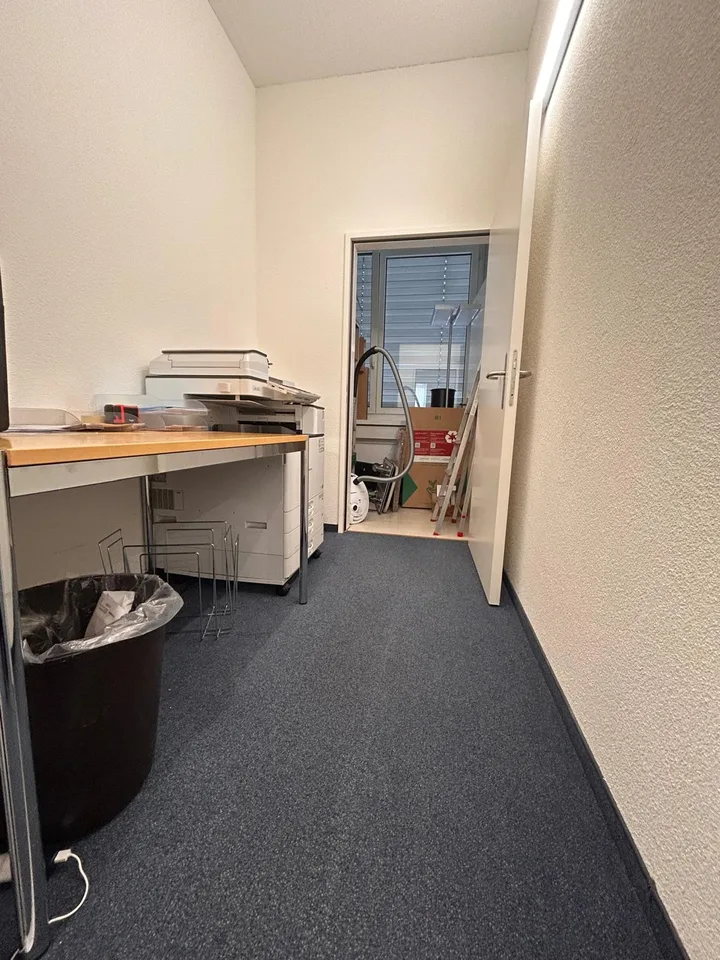 Gut erschlossene Bürofläche – Foto 8 von 10