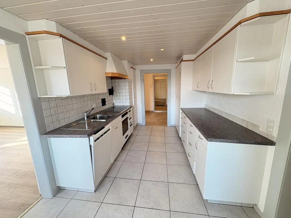 Bel appartement spacieux de 4,5 pièces au 2e étage à louer