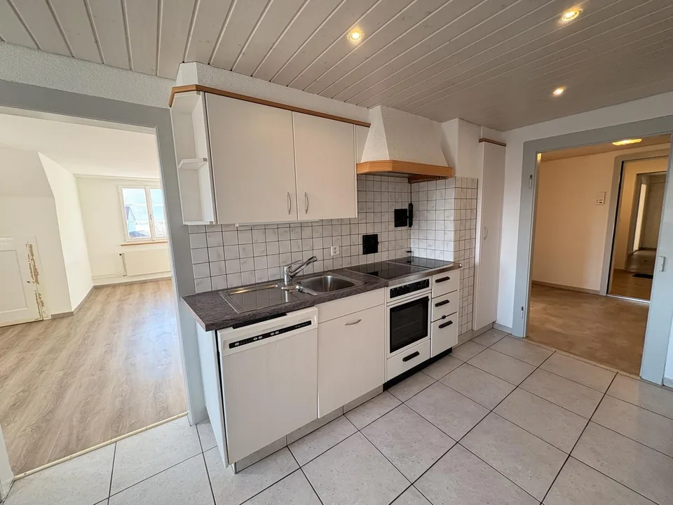 Bel appartement spacieux de 4,5 pièces au 2e étage à louer
