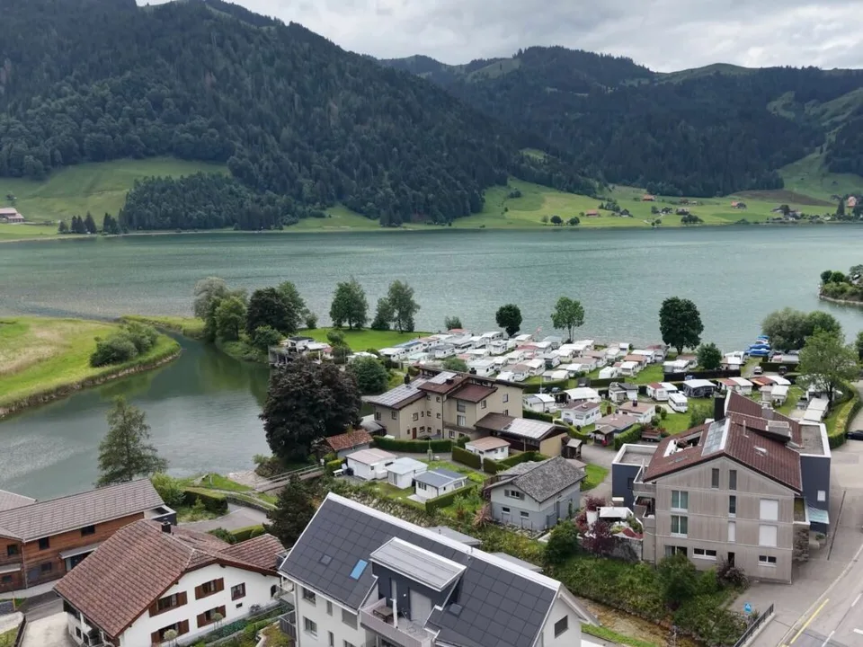 LUXURY INCLUDING LAKE AND MOUNTAIN VIEW